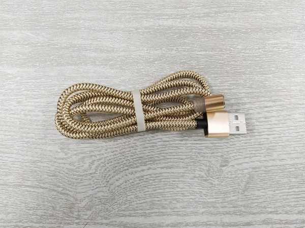 三合一磁吸数据线，辉达娱乐数据线定制厂家