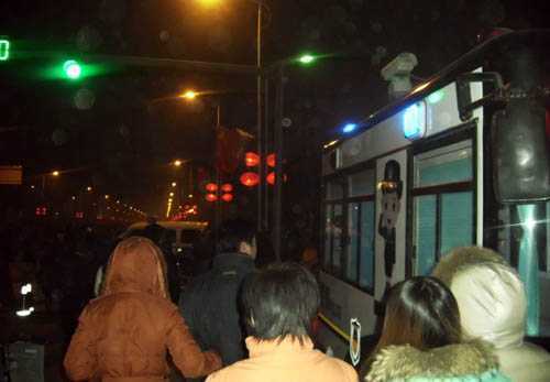 元宵佳节流动警务室执勤现场