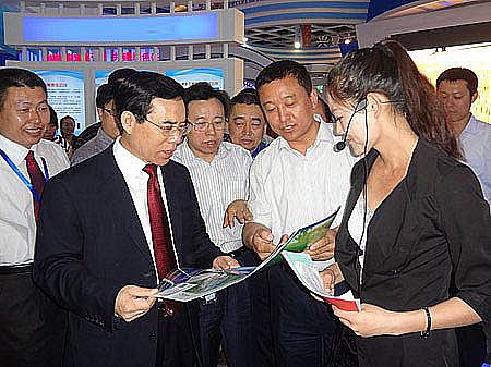 廊坊经洽会沐鸣2电动汽车备受青睐