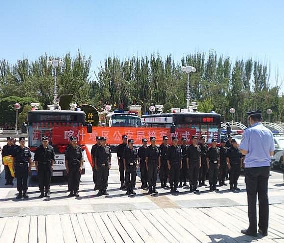 新疆喀什地区公安局接车现场