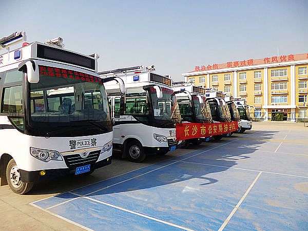 燃油版移动警务室