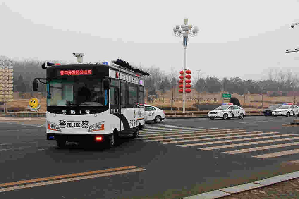 移动警务室正在营口执勤