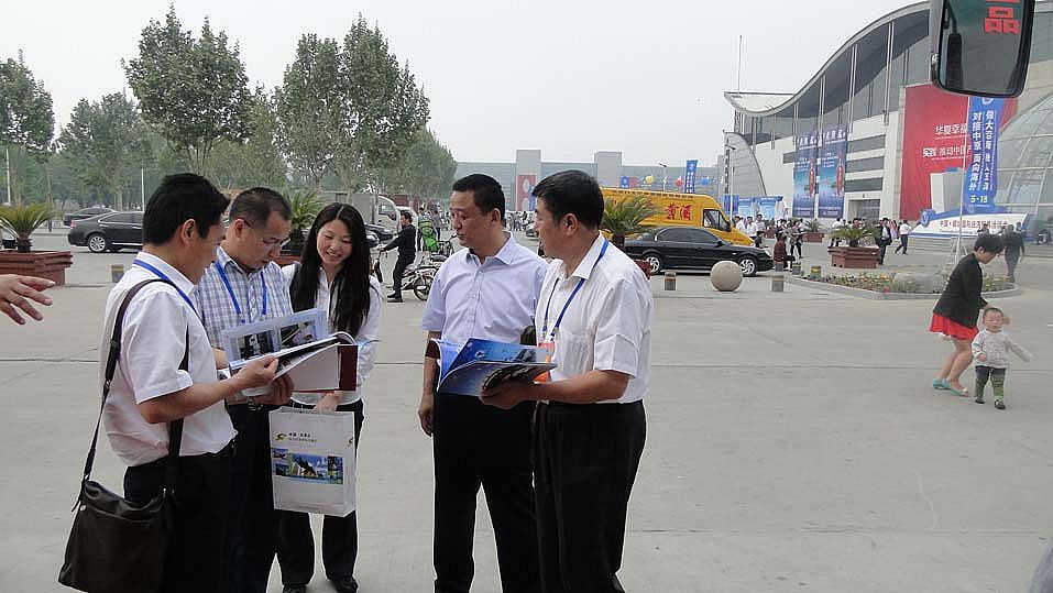沐鸣2移动警务室参加廊坊车展