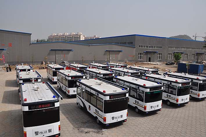 成都市公安局70台移动警务室首批发车仪式