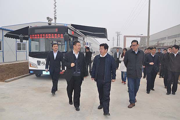 李晋宇、陈联记 移动警务室