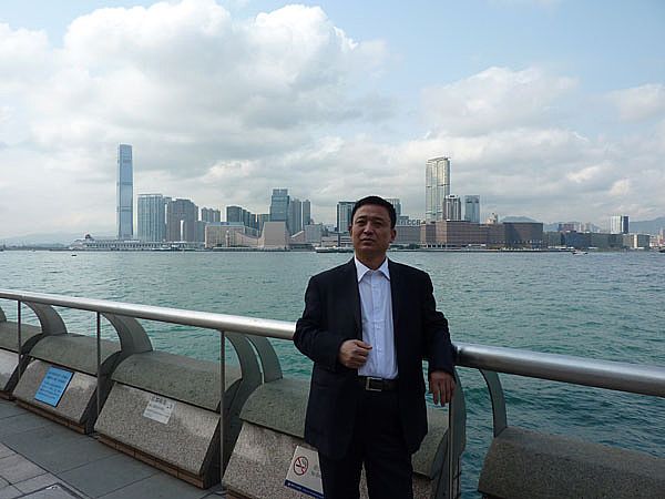 广东沐鸣2:与科研机构合作研发移动警务室