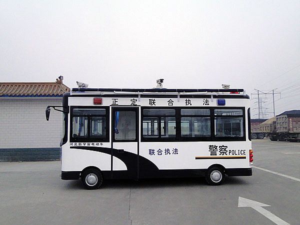 正定交通局购置移动警务室接车仪式