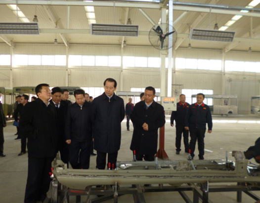 1月22日,深圳市委副书记、市长王亮到我公司调研调研