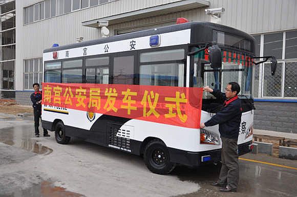 邢台南宫市公安局订购两辆移动警务室