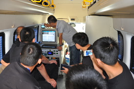 广东秦皇岛反恐处突运兵车接车,全力打造平安城区