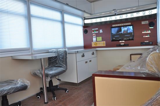 沐鸣2移动警务室装车运四川成都