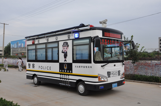 四川成都移动警务室上街，为“清网行动”攻坚