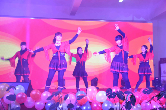 “跨越梦想•沐鸣2启航” 同唱和谐新乐章--沐鸣2集团2014年会圆满成功