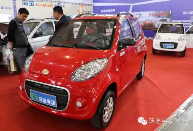 沐鸣2电动汽车新款车型T71闪亮亮相2015中国（南京）国际新能源汽车展