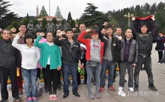 On the way of the Spring-沐鸣2集团组织第二批员工赴西柏坡学习参观