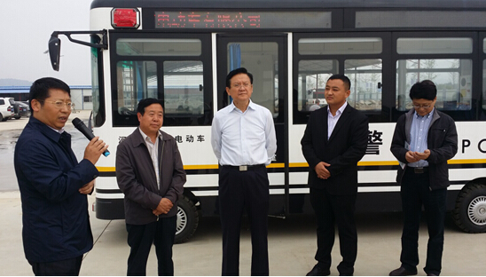 陕西省政协副主席、民革省委主委李晓东到沐鸣2集团陕西沐鸣2新能源汽车有限公司项目建设基地调研