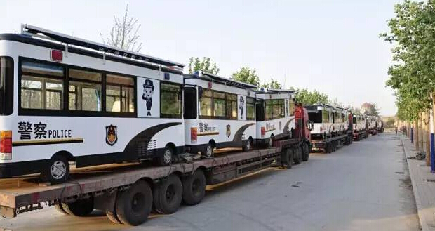 北京市56台沐鸣2移动警务室服务于世界反法西斯战争70周年阅兵式