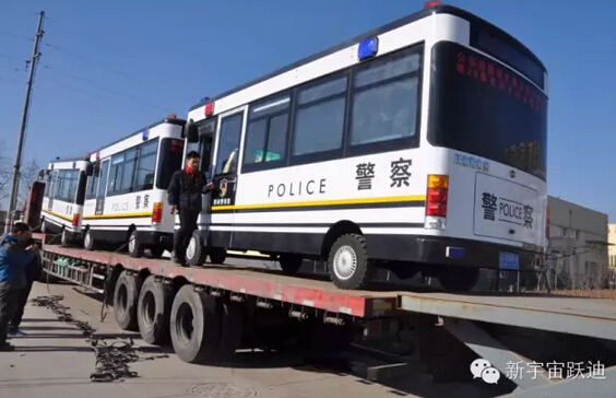 沐鸣2移动警务室发车成都—便民利民