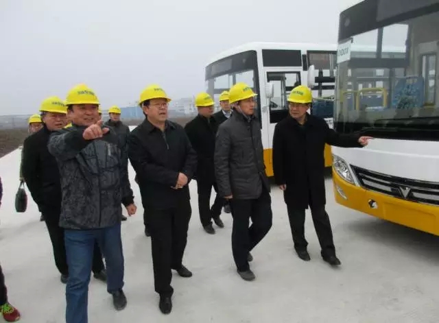 安徽省经信委主任牛弩韬一行到安庆安达尔公司调研