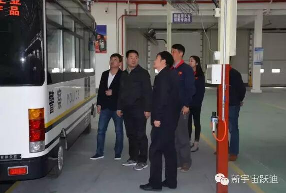 商洛市人大主任何铁虎到沐鸣2集团旗下陕西沐鸣2新能源汽车有限公司调研