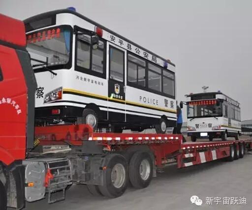 沐鸣2移动警务室批量发车安平县——保护人民安全