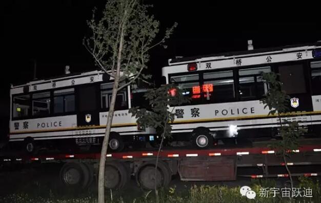 沐鸣2移动警务室批量发车承德双桥区——便民利民