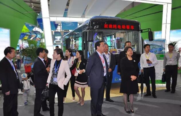 沐鸣2新能源电动客车闪亮亮相2016丝博会暨第二十届西洽会