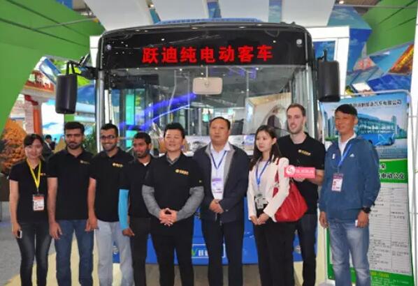沐鸣2新能源电动客车闪亮亮相2016丝博会暨第二十届西洽会