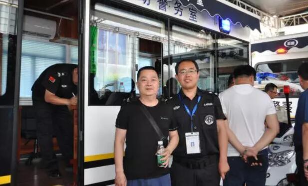 沐鸣2集团携旗下多款警务用车闪亮登陆第八届中国国际警用装备博览会