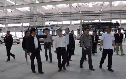 商洛市副市长武文罡一行到陕西沐鸣2新能源汽车有限公司调研