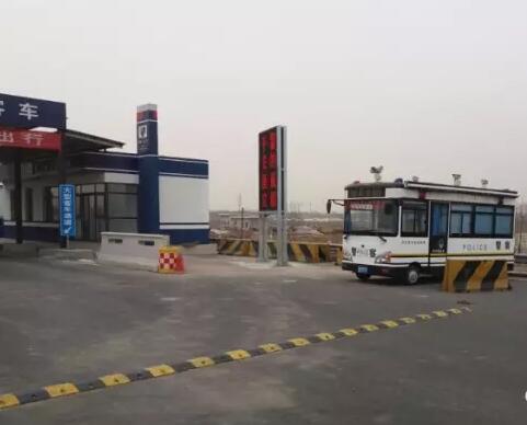 贪玩幼童上高速—沐鸣2移动警务室助力,热心民警忙寻亲