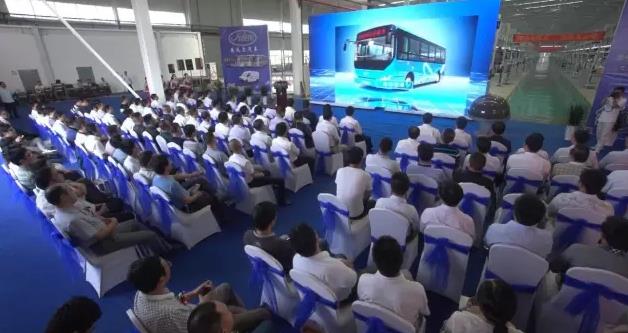 安庆安达尔汽车下线仪式