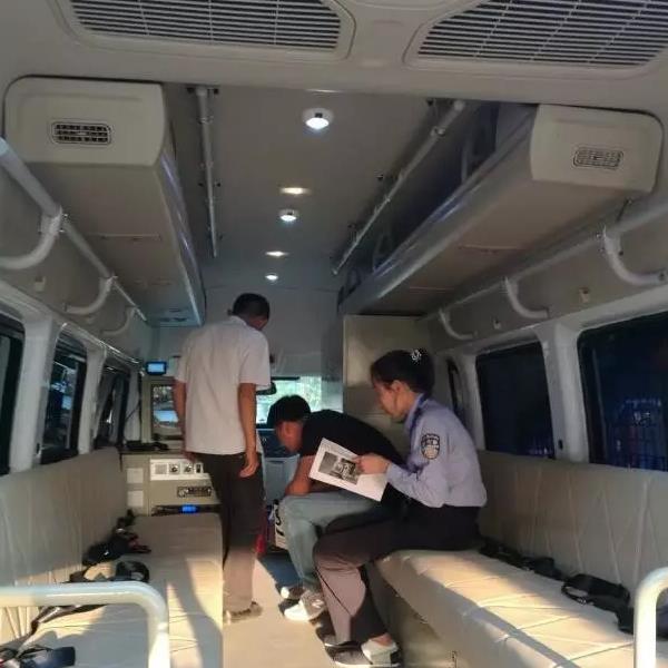 通讯指挥车发车深圳机场公安分局