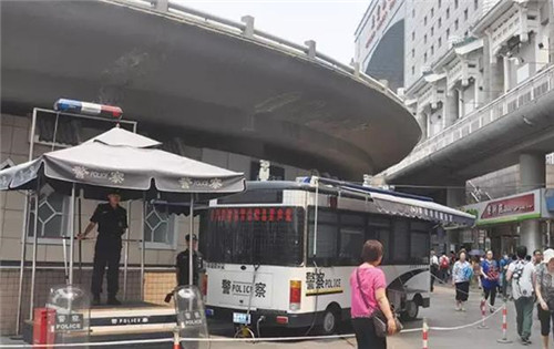 电动流动警务室