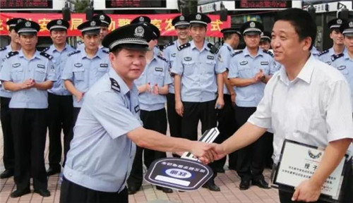 电动移动警务室