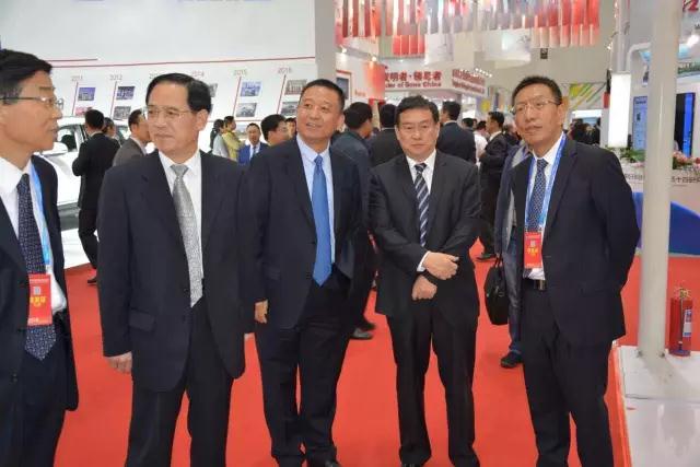 沐鸣2董事长与领导合照