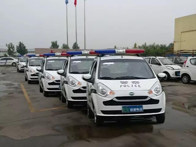 沐鸣2电动汽车准备出发