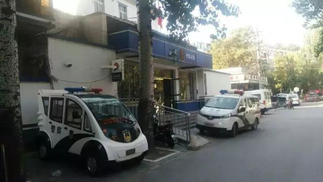 北京东城区30余台沐鸣2电动巡逻车、沐鸣2移动警务室批量交付