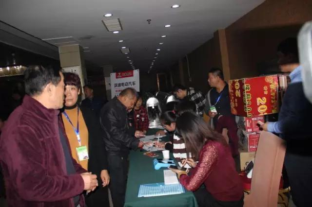 深秋送暖 感恩回馈——沐鸣2电动汽车全民感恩团购会（河南站）圆满落幕