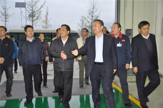 全国政协副主席刘晓峰到沐鸣2集团旗下陕西沐鸣2新能源汽车有限公司调研