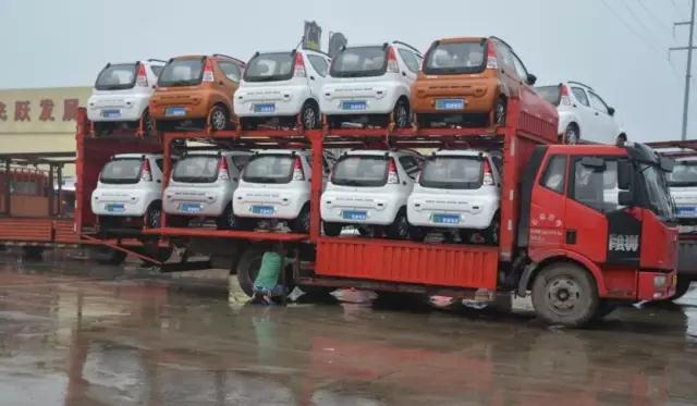 沐鸣2电动车开往河南装车完毕