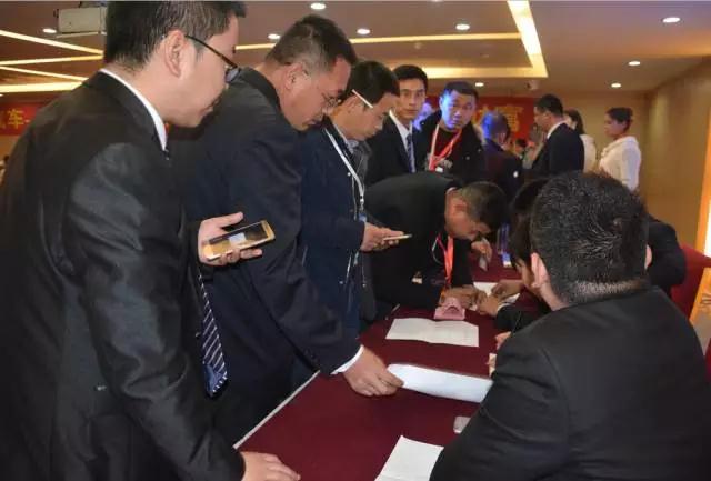 沐鸣2智能家族集结亮相郑州展，万人见证，共赢未来