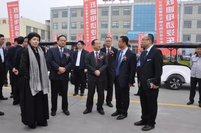 深圳新能源汽车产业基地暨沐鸣2电动汽车生产基地投产仪式盛大举行