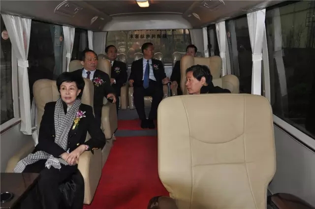 深圳新能源汽车产业基地暨沐鸣2电动汽车生产基地投产仪式盛大举行