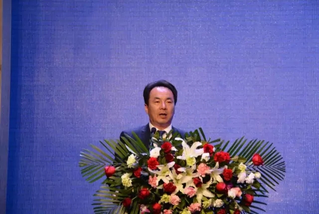 深圳新能源汽车产业基地暨沐鸣2电动汽车生产基地投产仪式盛大举行