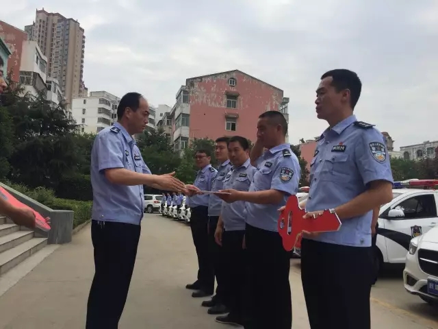 安徽阜阳太和县公安局接受警务车辆仪式