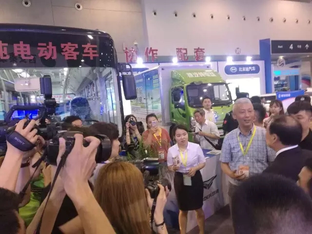 沐鸣2汽车带您走进2017丝博会暨21届西洽会，感受展会盛况