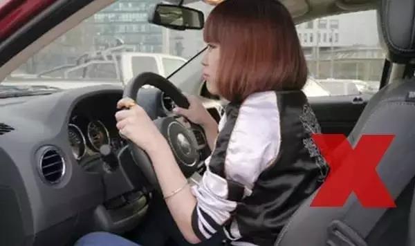 爱护身体，从正确驾驶姿势开始