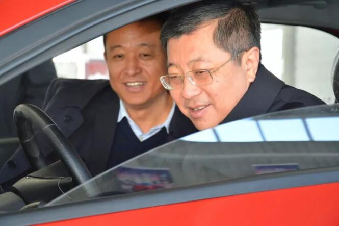 广东省工商联主席刘劲松一行莅临沐鸣2集团参观指导