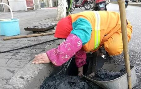 今天,沐鸣2向平凡而伟大的他们——环卫工人致敬!